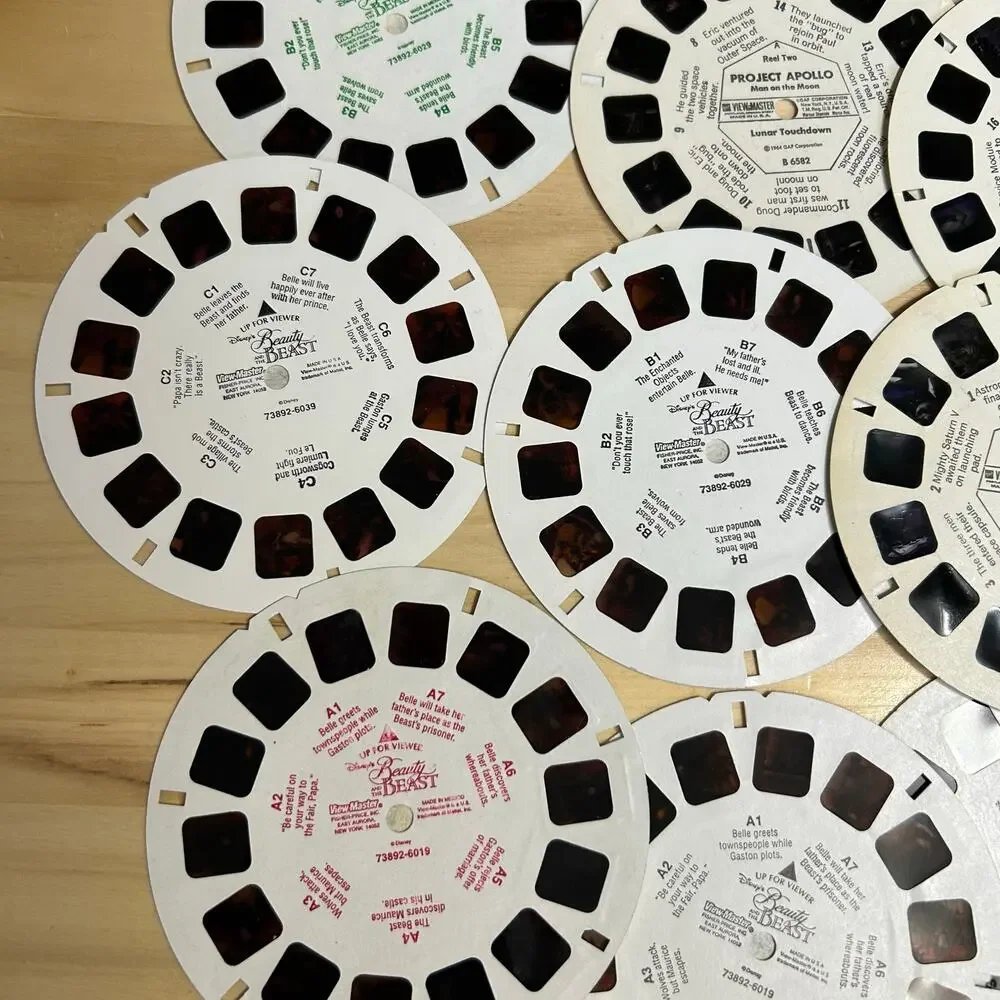 3D View Master Viewer & 9 Reels Disney Beauty & the Beast Project Apollo - Picture 2 of 4